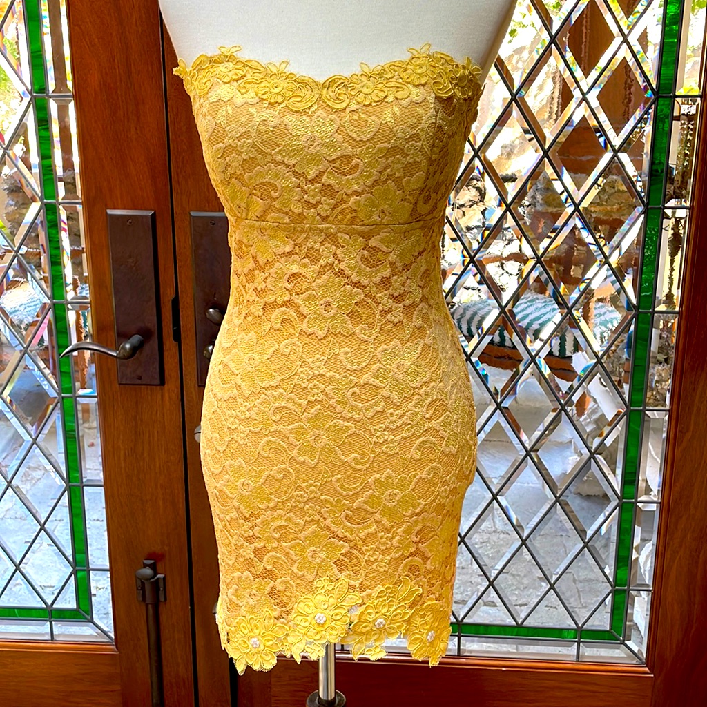 Nurielle Haute Couture Yellow Strapless Lace Mini Dress. Size S. New